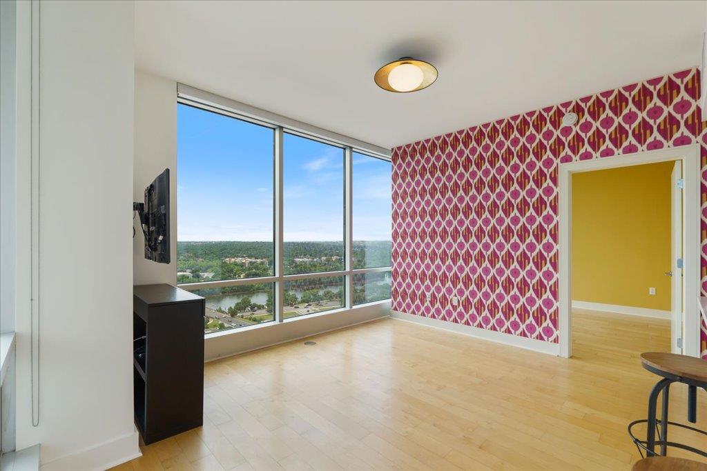 300 Bowie ST # 2303