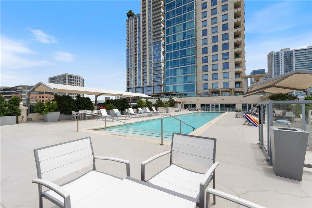 300 Bowie ST # 2303