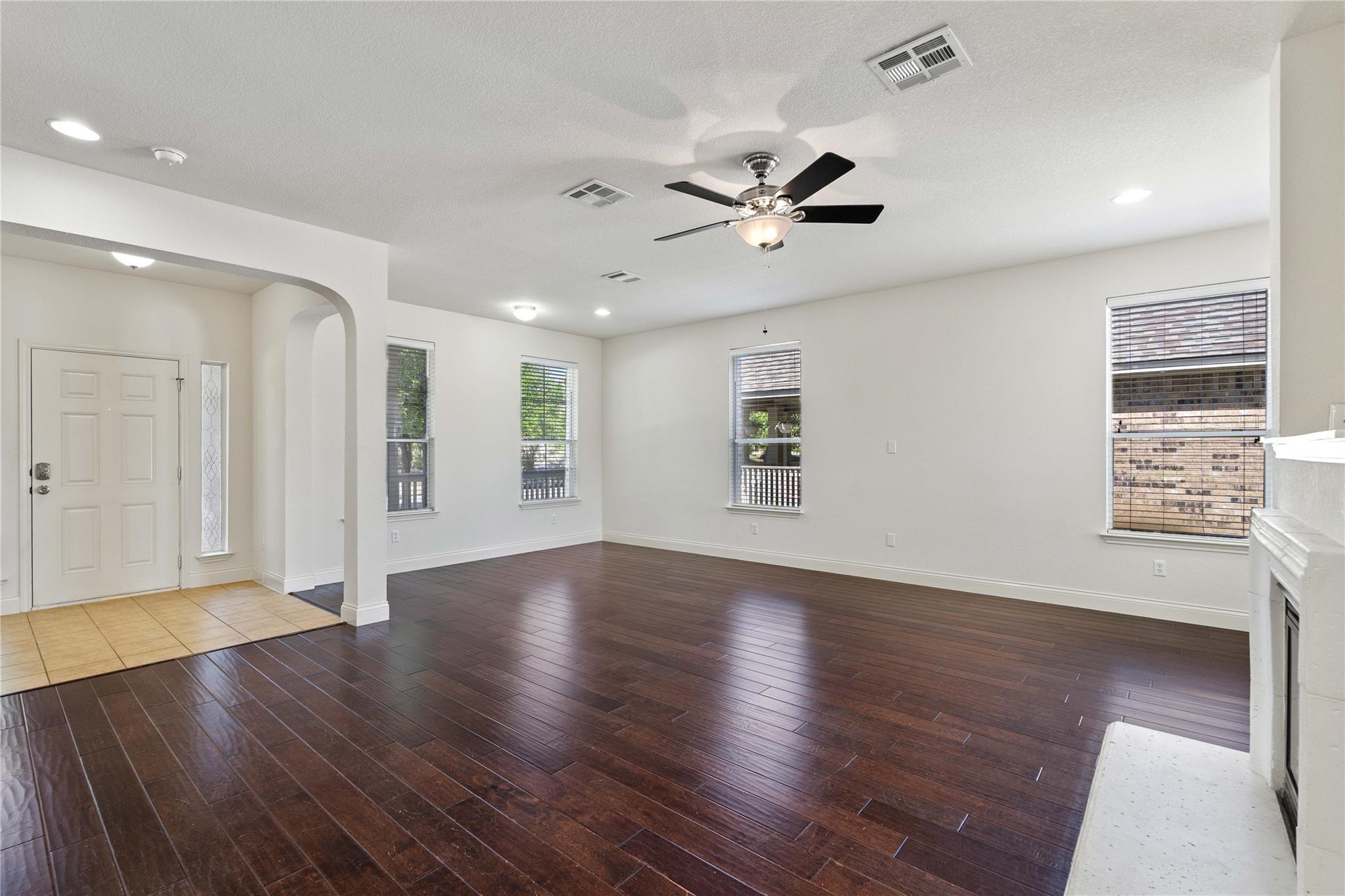 800 Brazos Bend DR