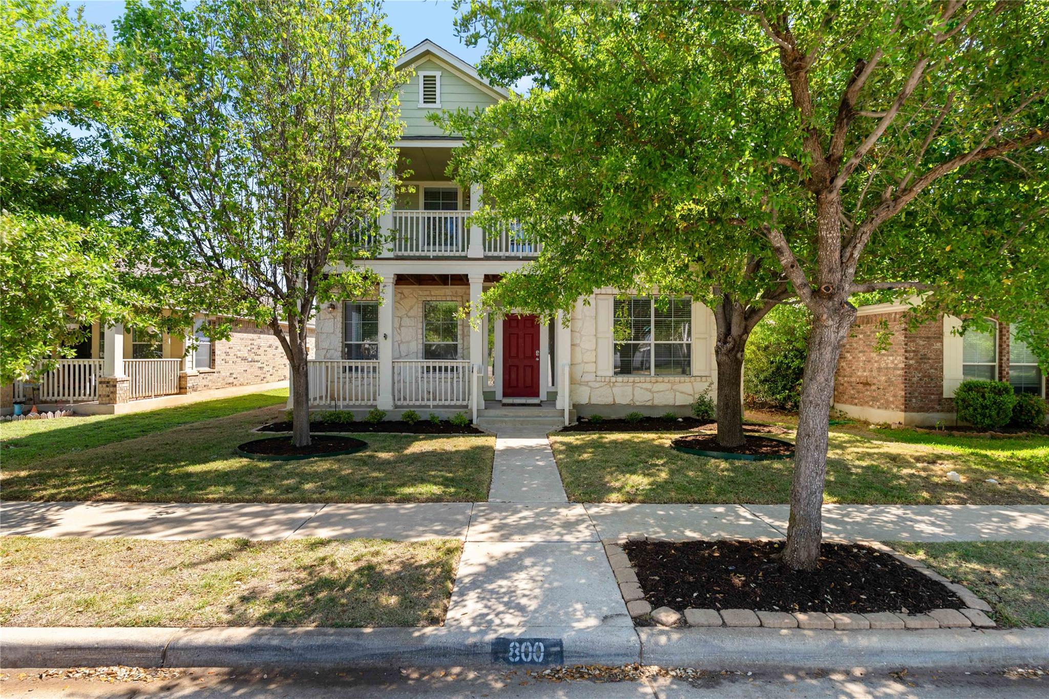 800 Brazos Bend DR