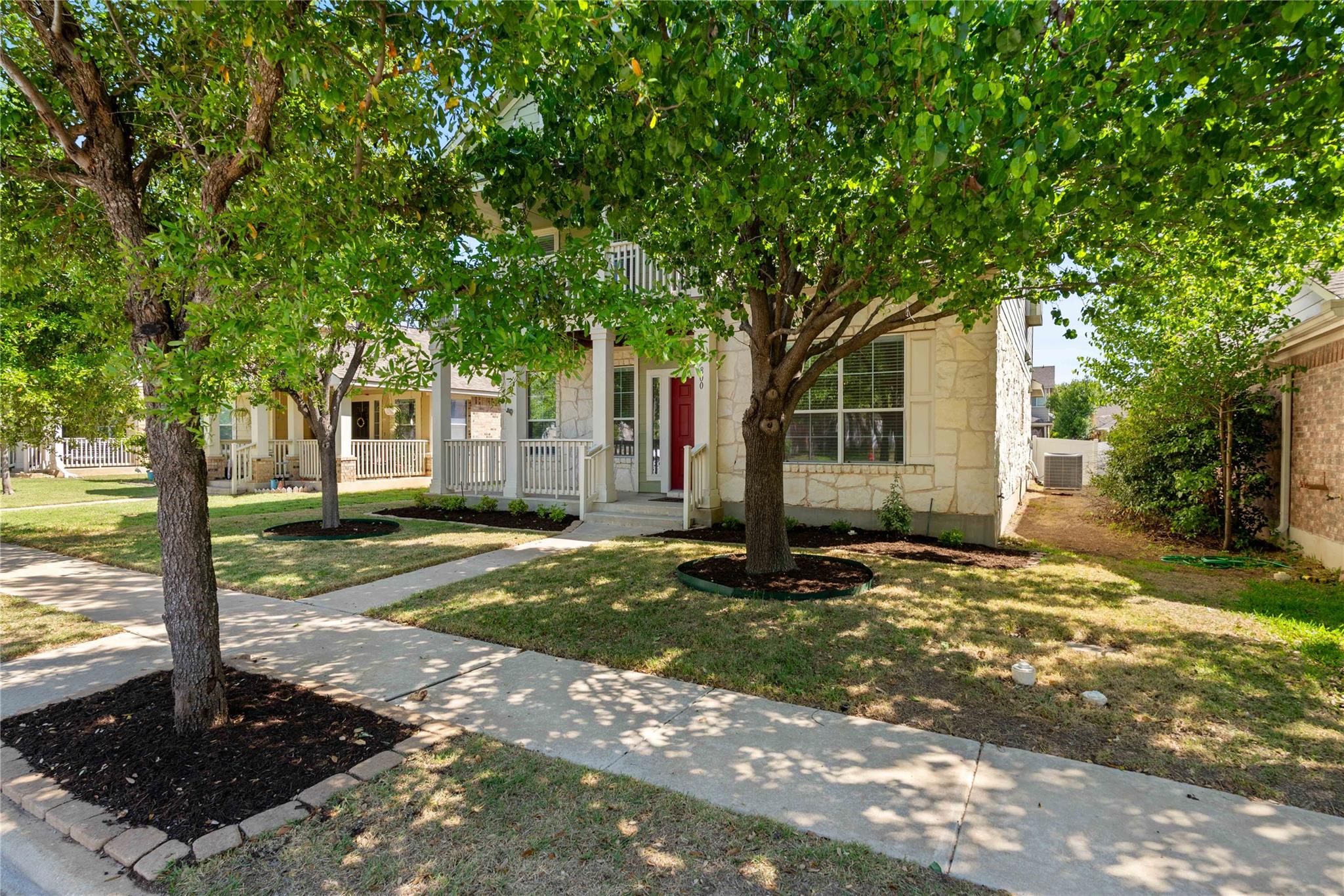 800 Brazos Bend DR