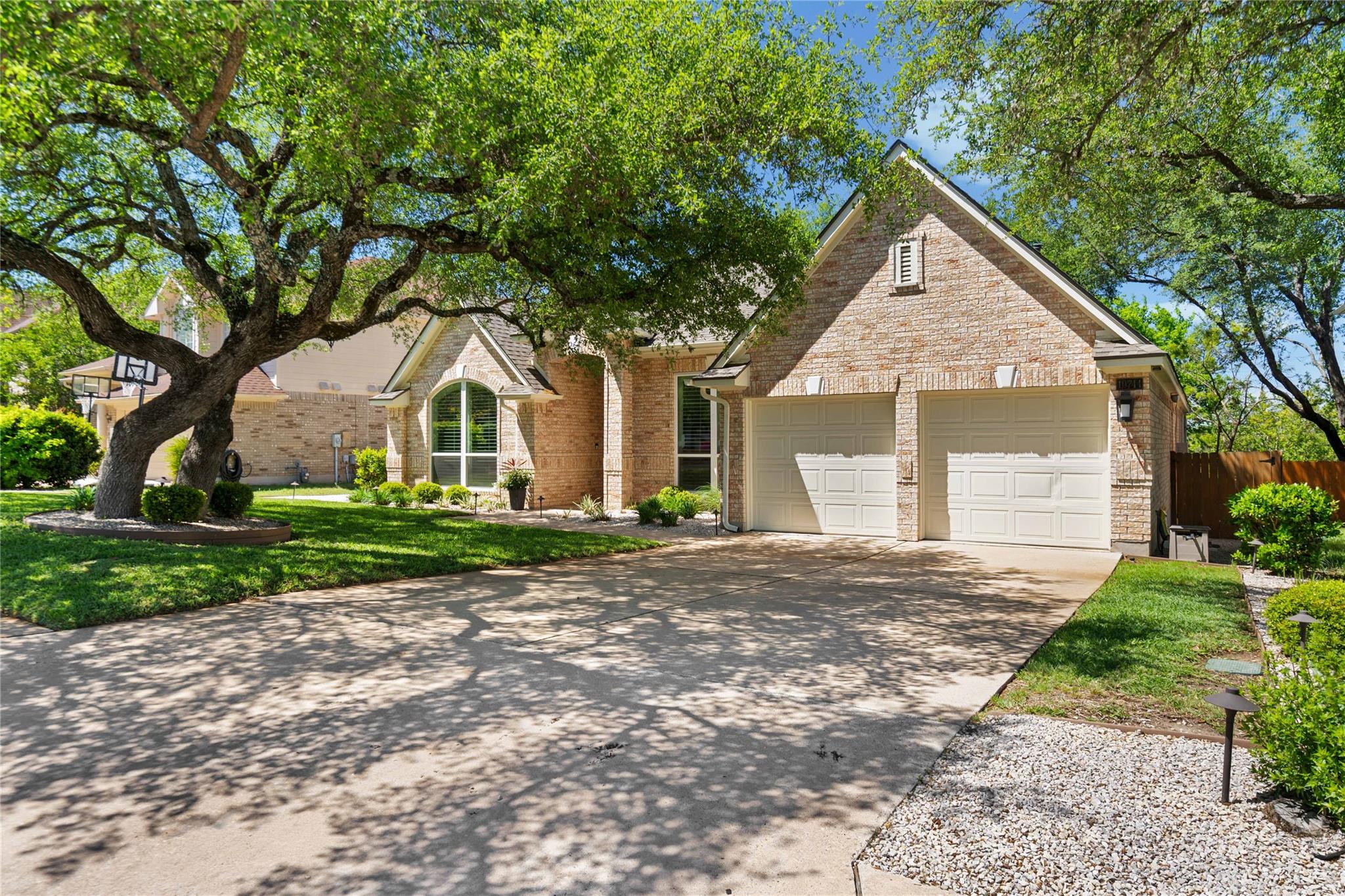 10744 Chestnut Ridge RD