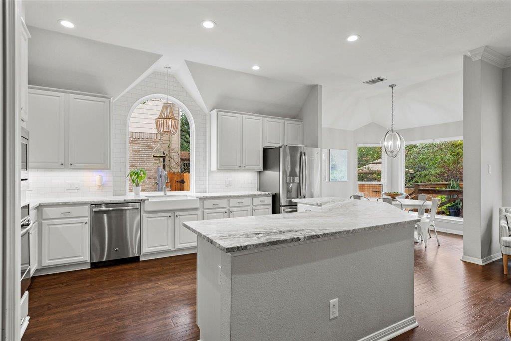 10744 Chestnut Ridge RD