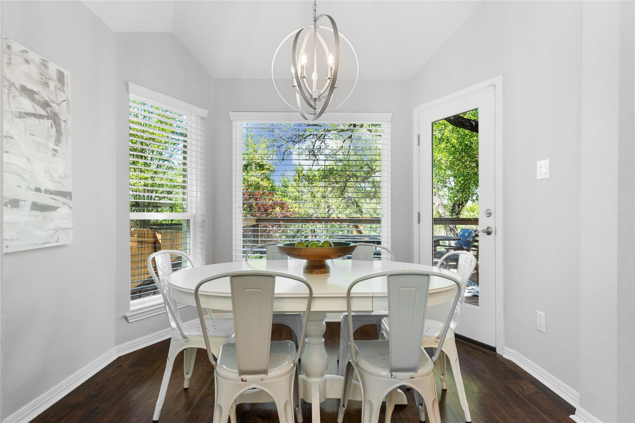 10744 Chestnut Ridge RD