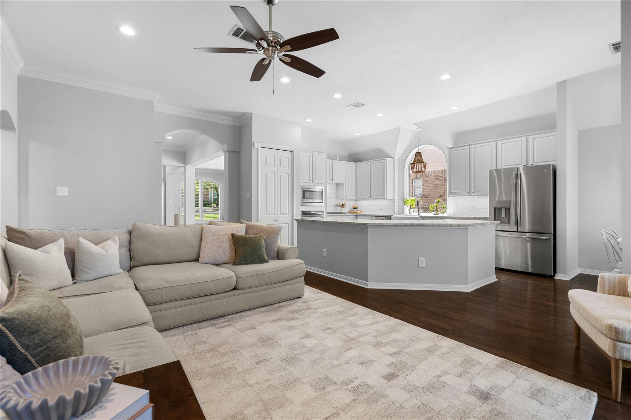 10744 Chestnut Ridge RD