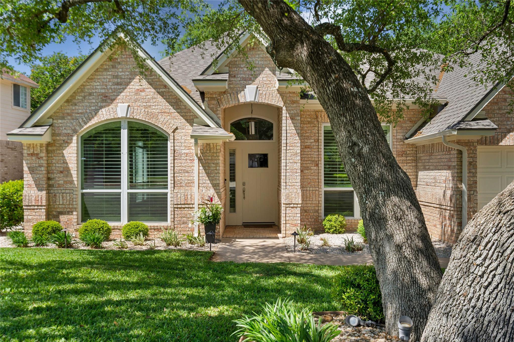 10744 Chestnut Ridge RD