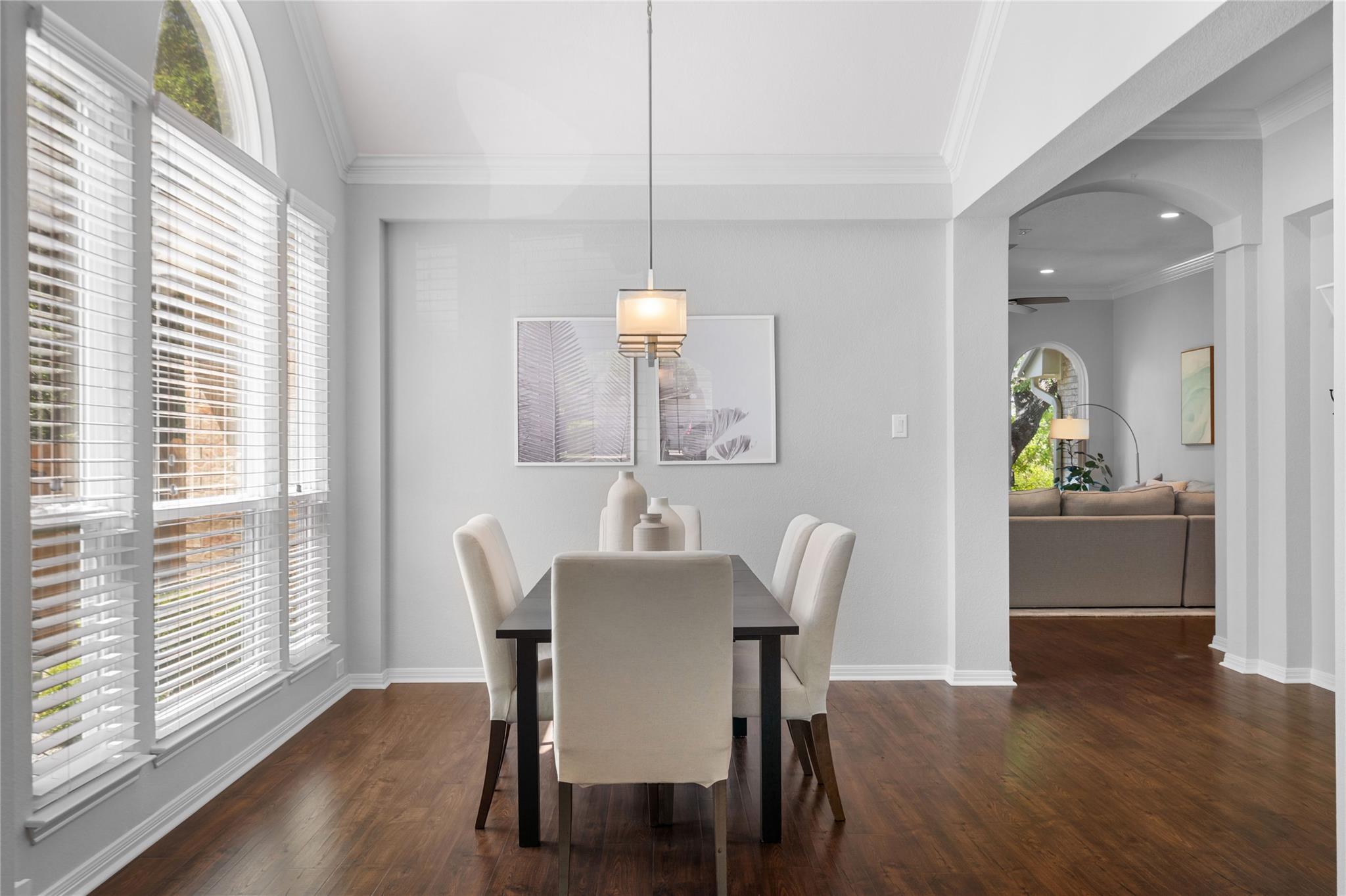 10744 Chestnut Ridge RD