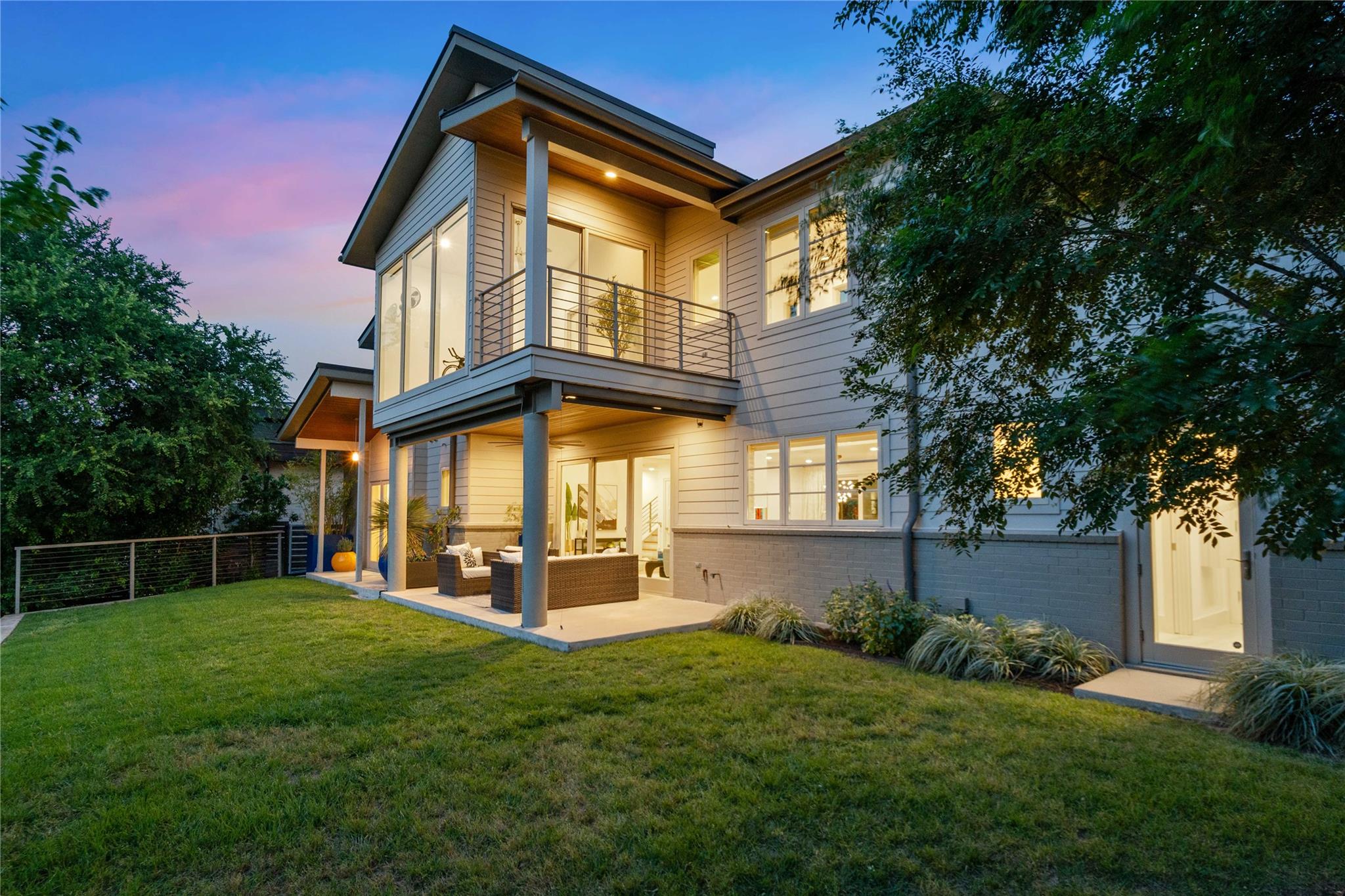 2902 Cedarview DR
