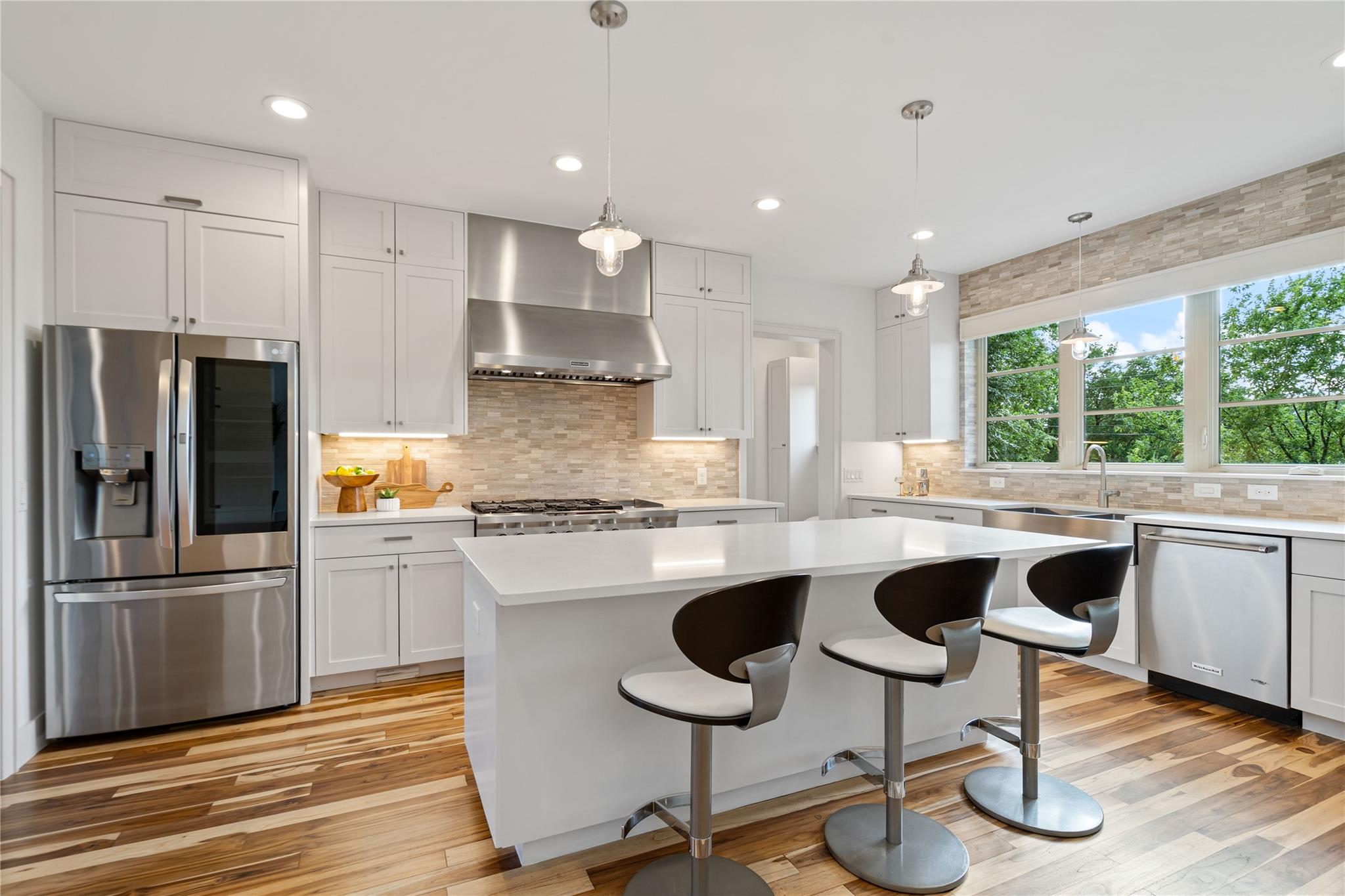 2902 Cedarview DR