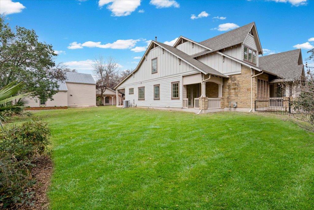 3006 Washington SQ