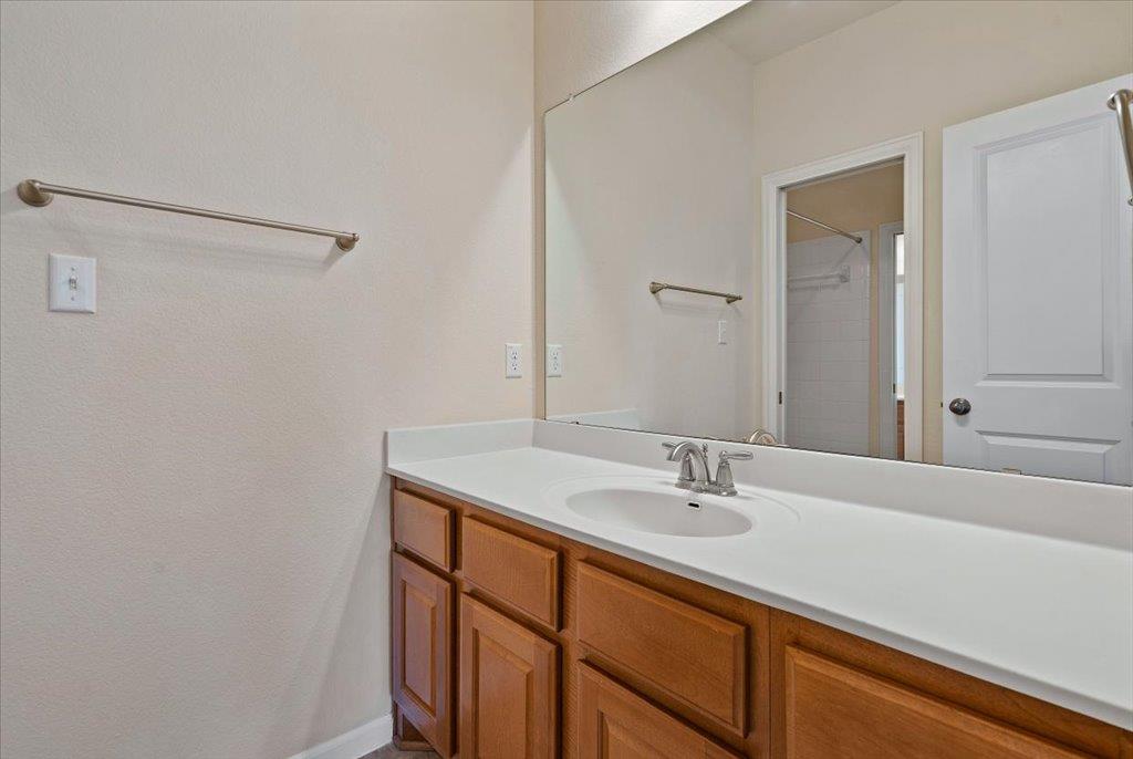 3006 Washington SQ