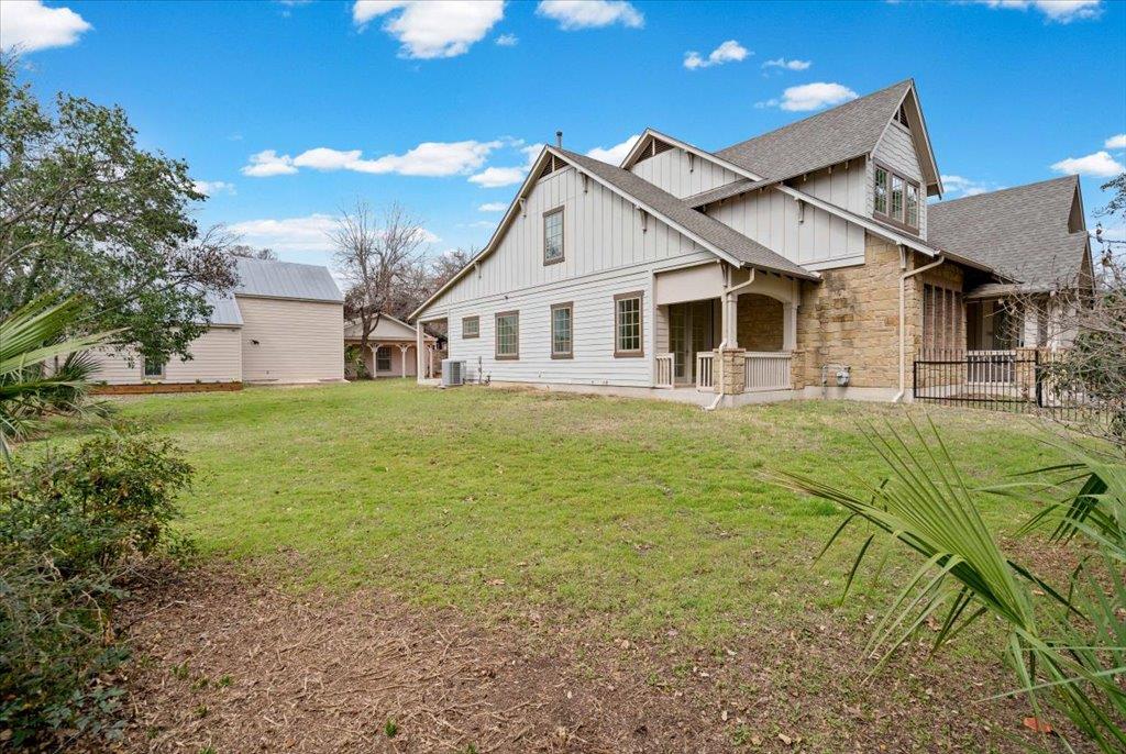 3006 Washington SQ