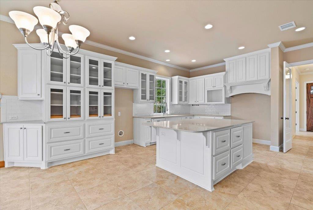 3006 Washington SQ