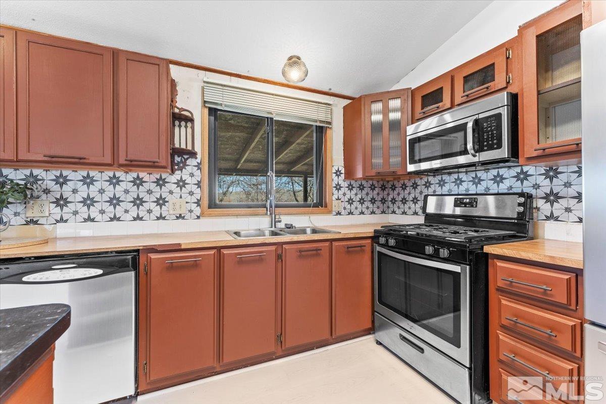 17430 Northridge Avenue