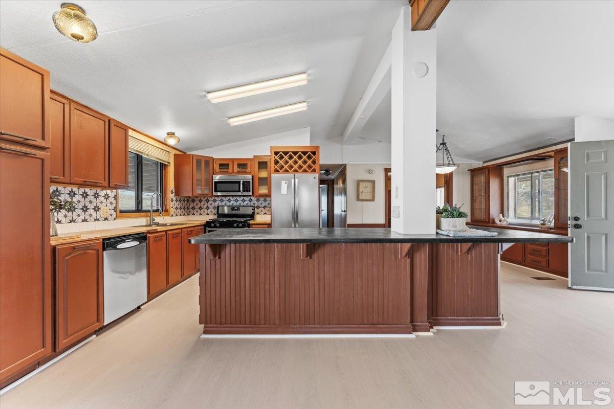 17430 Northridge Avenue