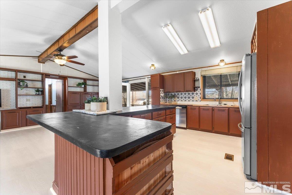 17430 Northridge Avenue