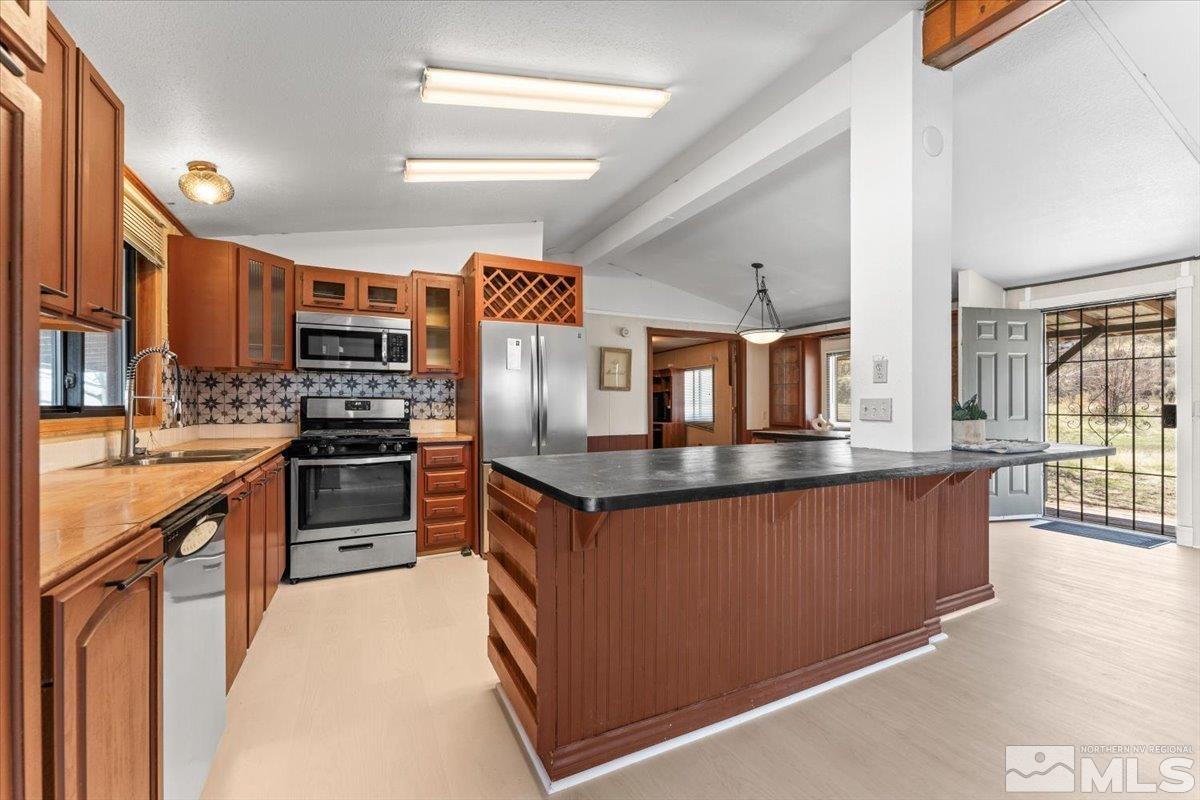 17430 Northridge Avenue