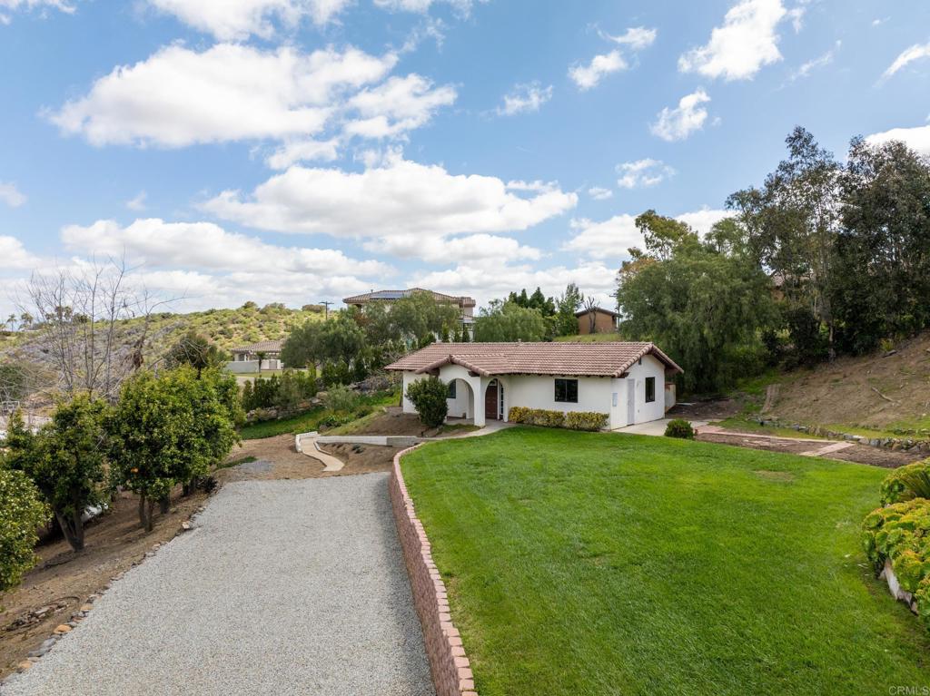 598 Camino De La Cima