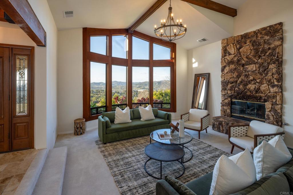 598 Camino De La Cima