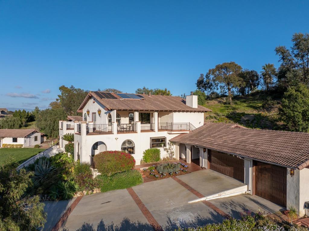 598 Camino De La Cima