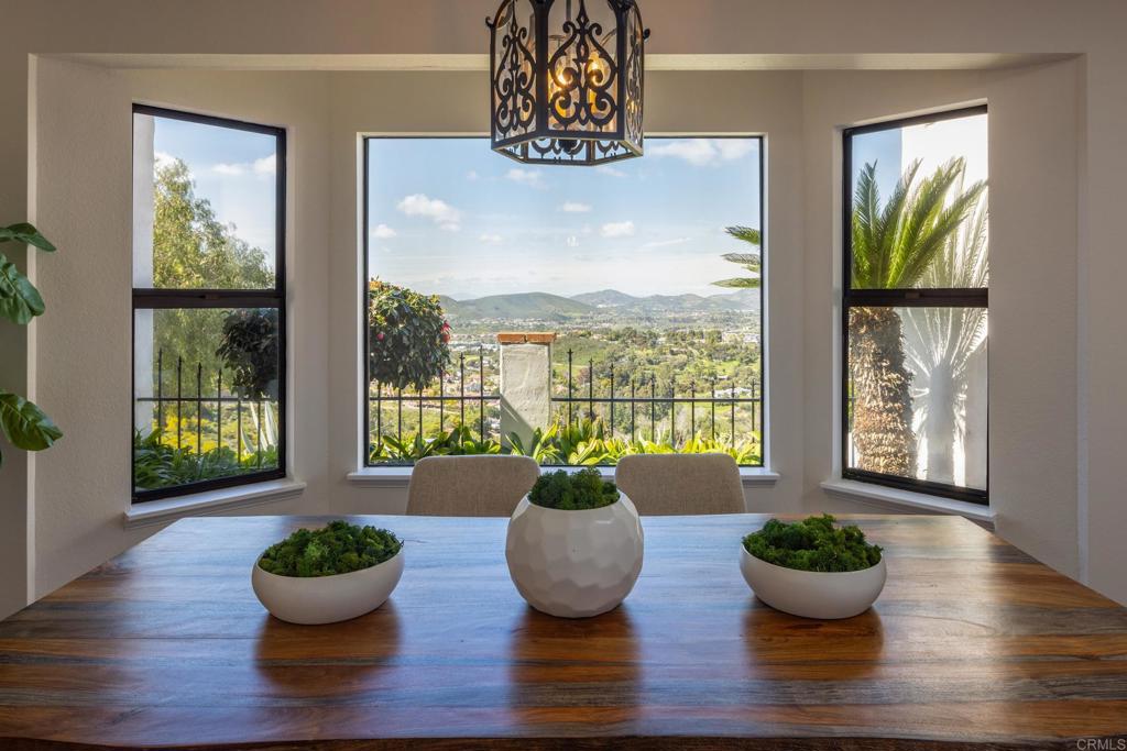 598 Camino De La Cima