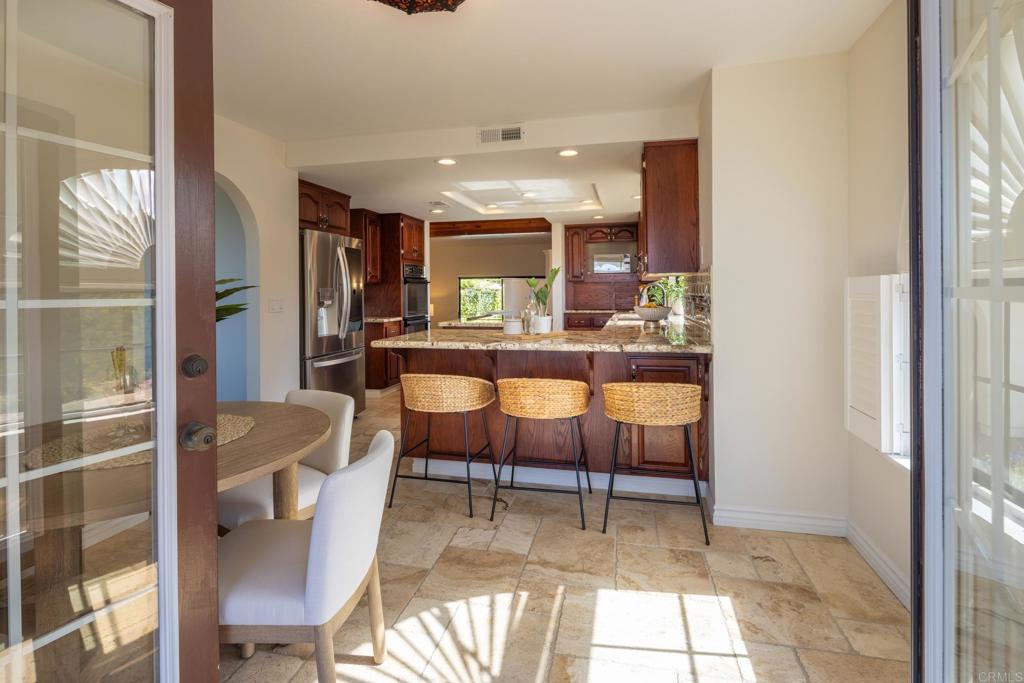 598 Camino De La Cima