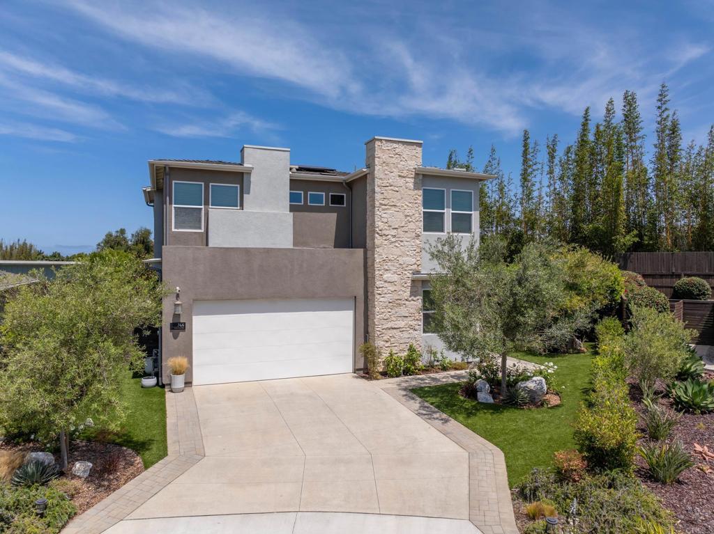 744 Adelaide Circle