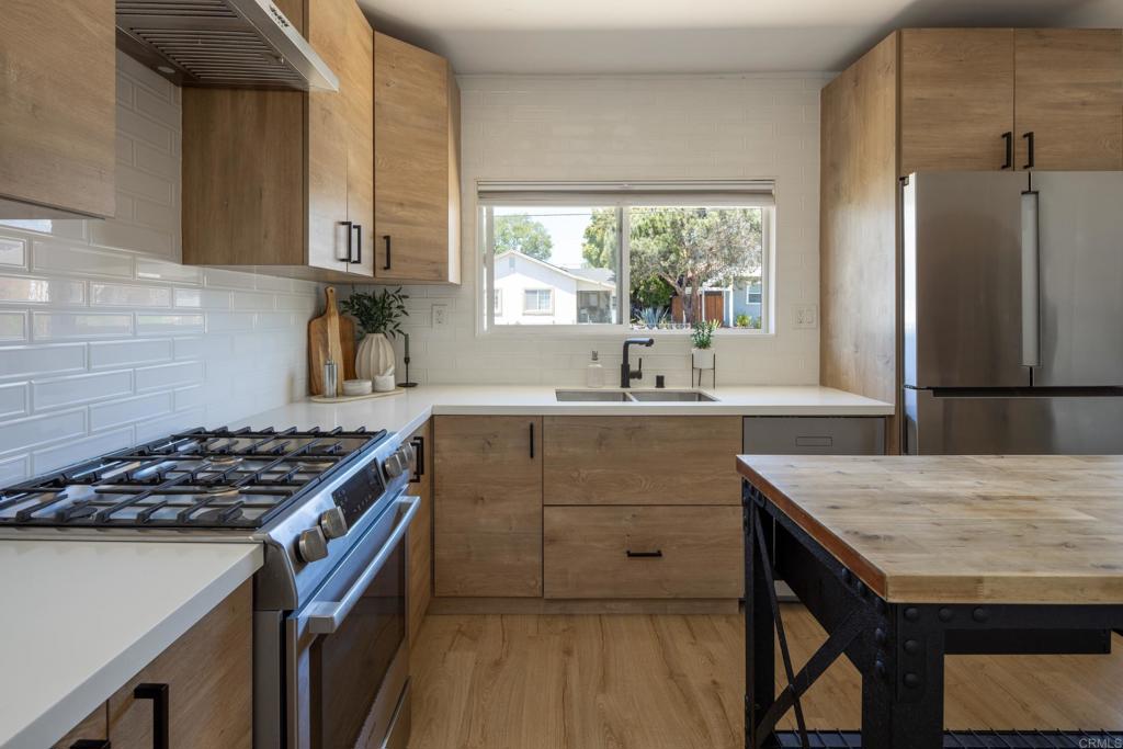 1958 Edgemont Street