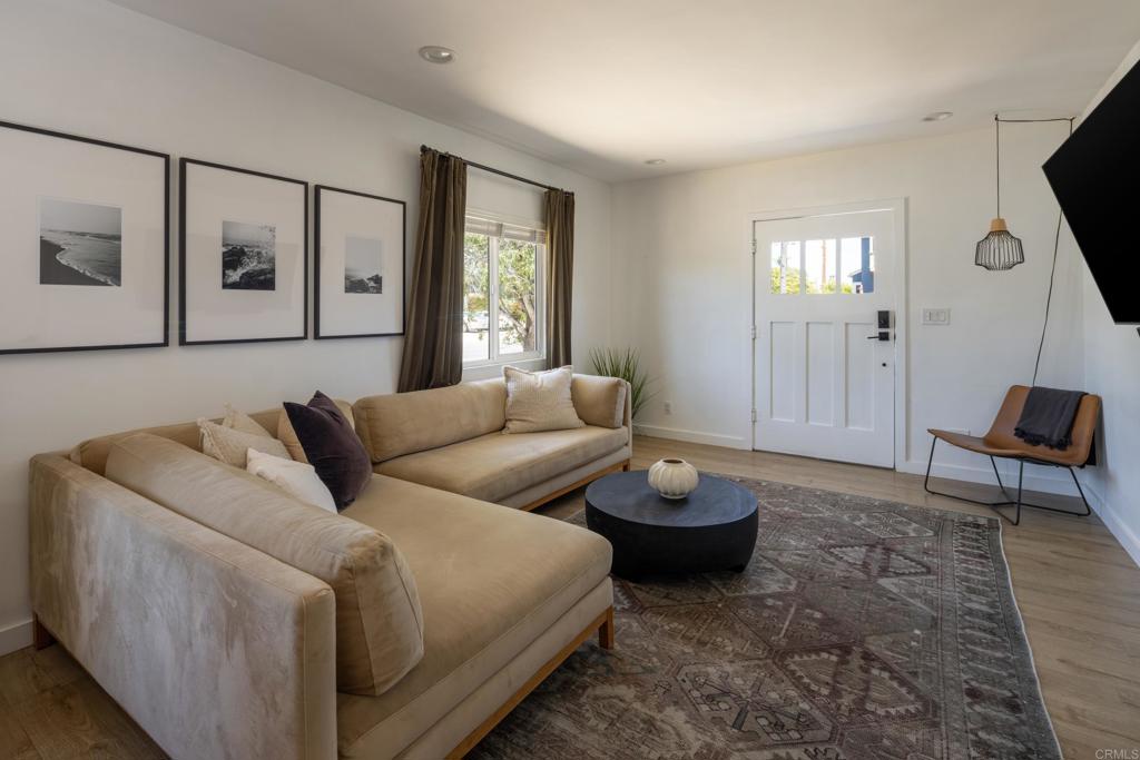 1958 Edgemont Street