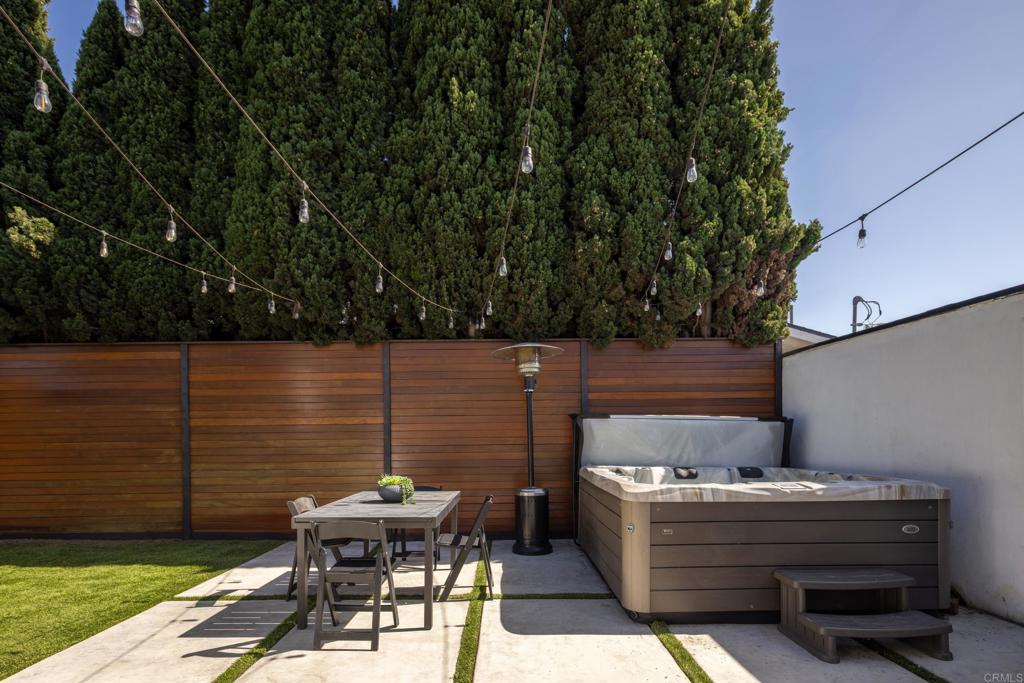 1958 Edgemont Street