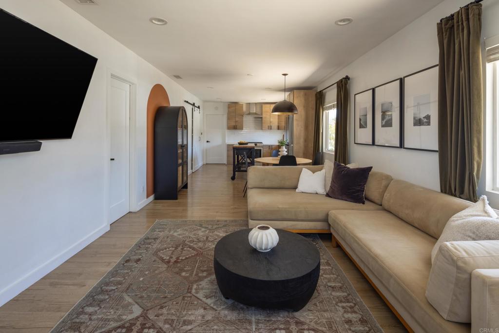 1958 Edgemont Street