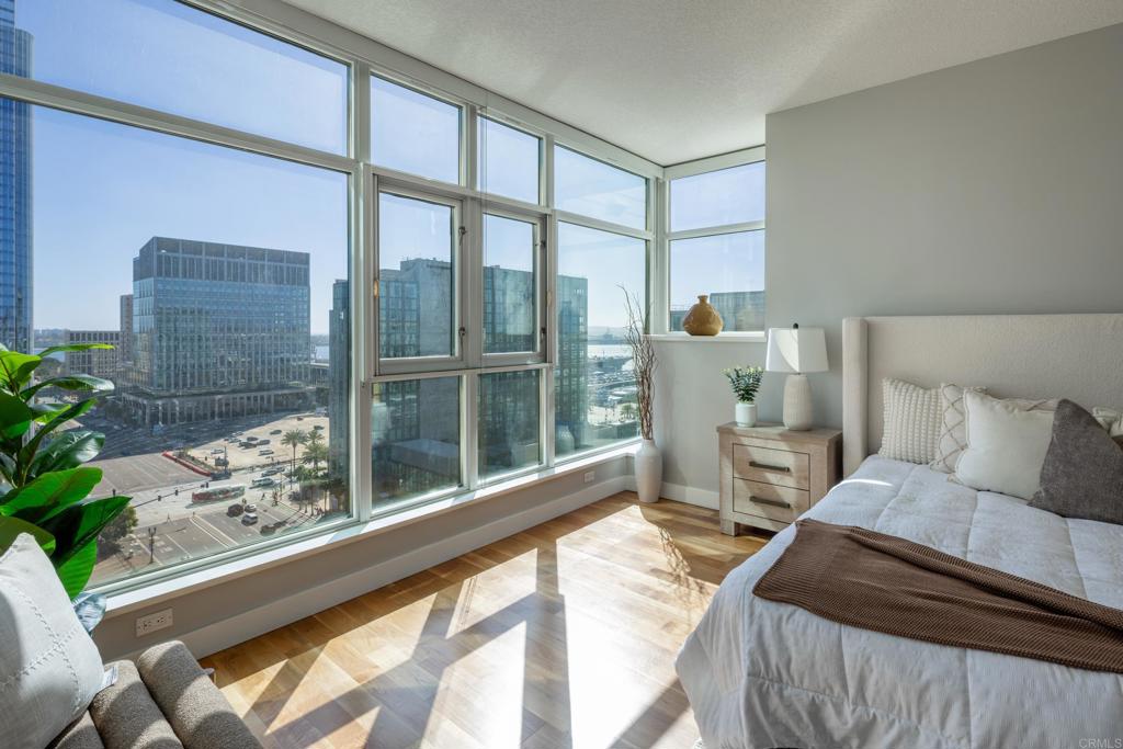 1199 Pacific Highway 1605