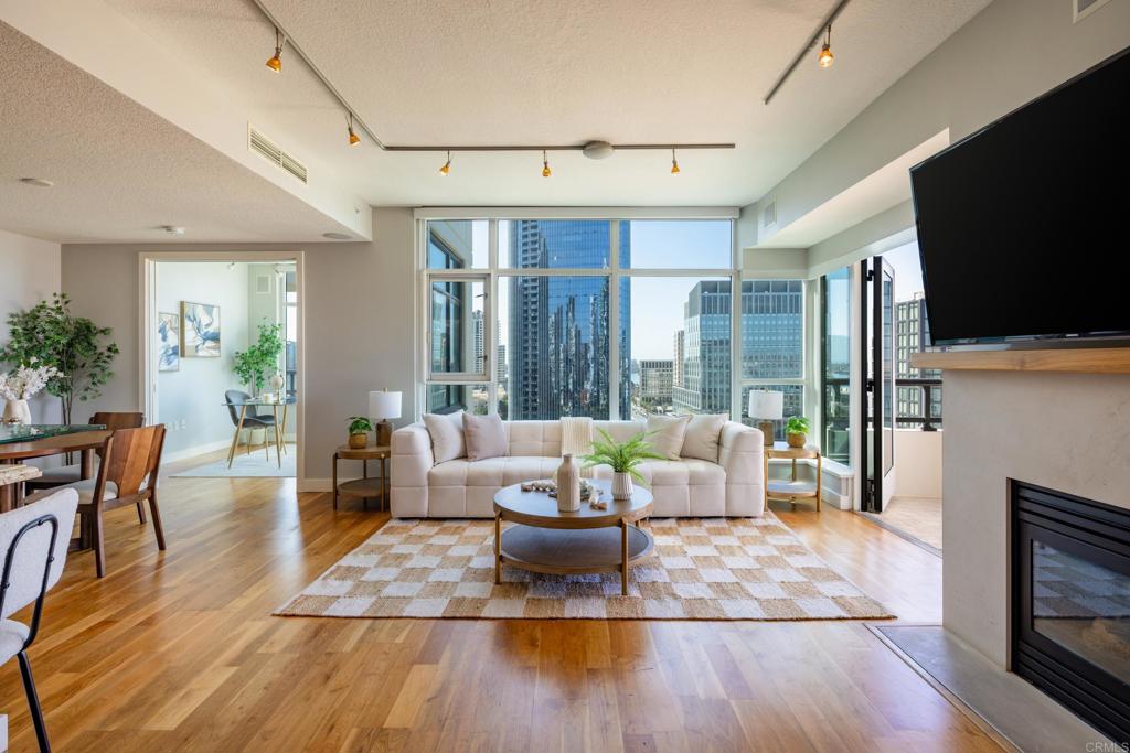 1199 Pacific Highway 1605