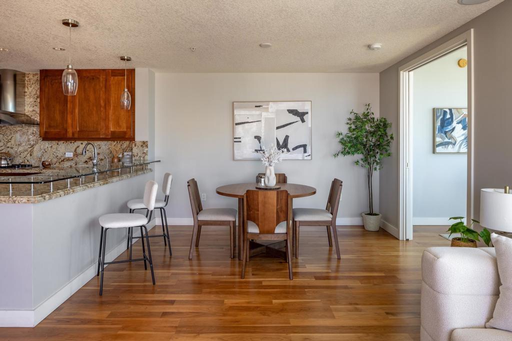 1199 Pacific Highway 1605