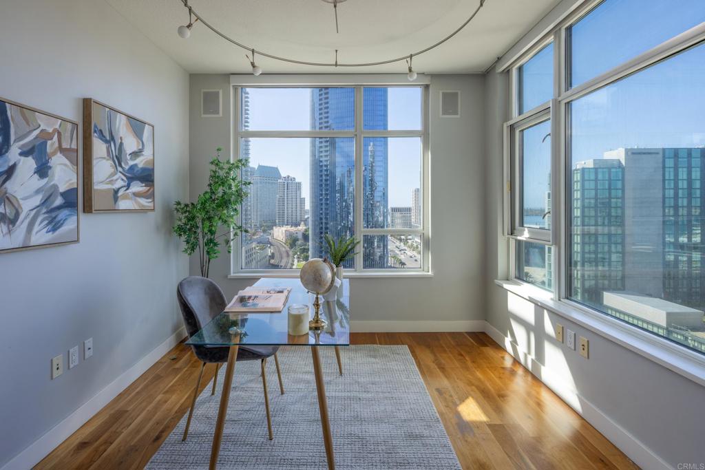 1199 Pacific Highway 1605