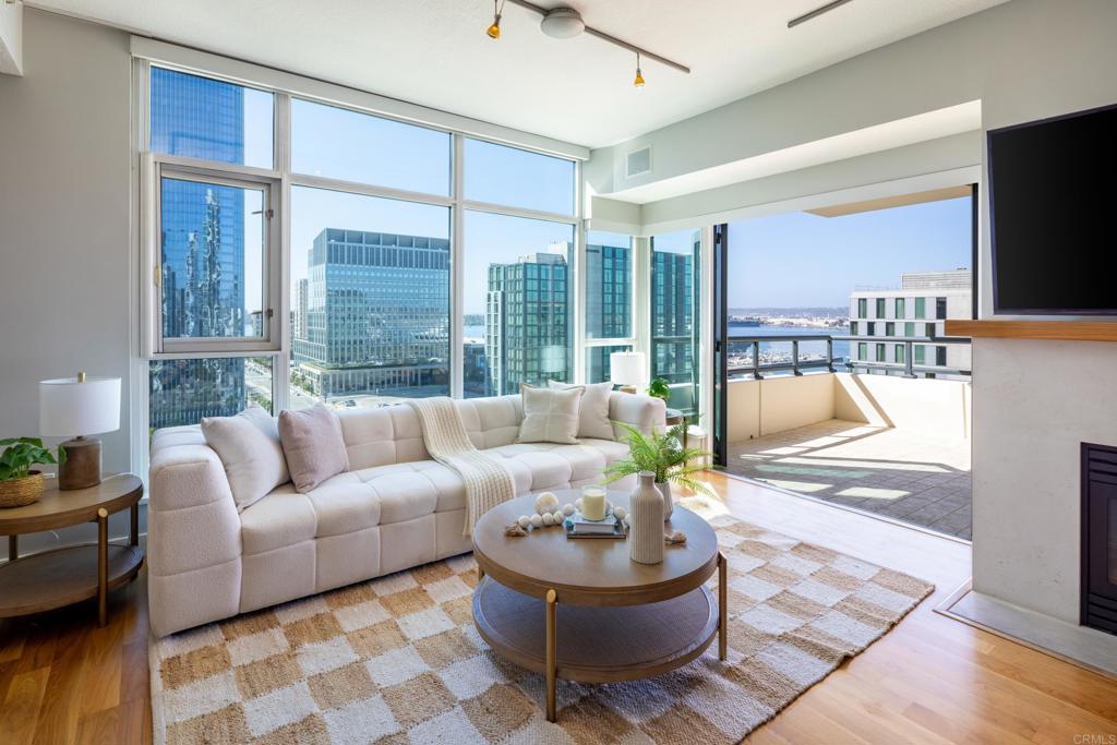 1199 Pacific Highway 1605