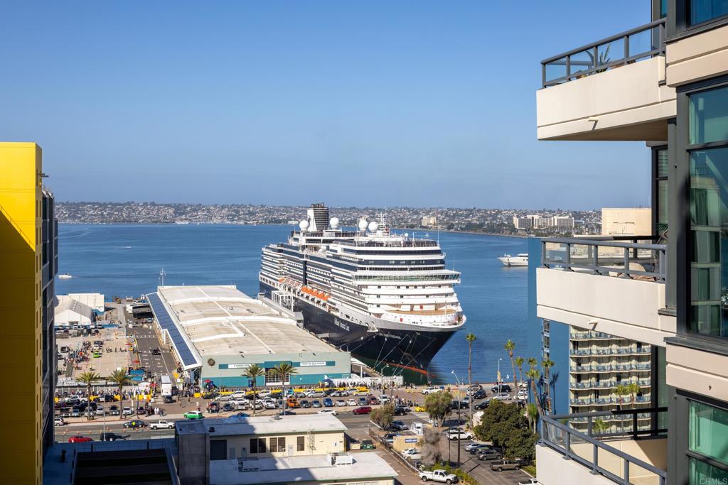 1199 Pacific Highway 1605