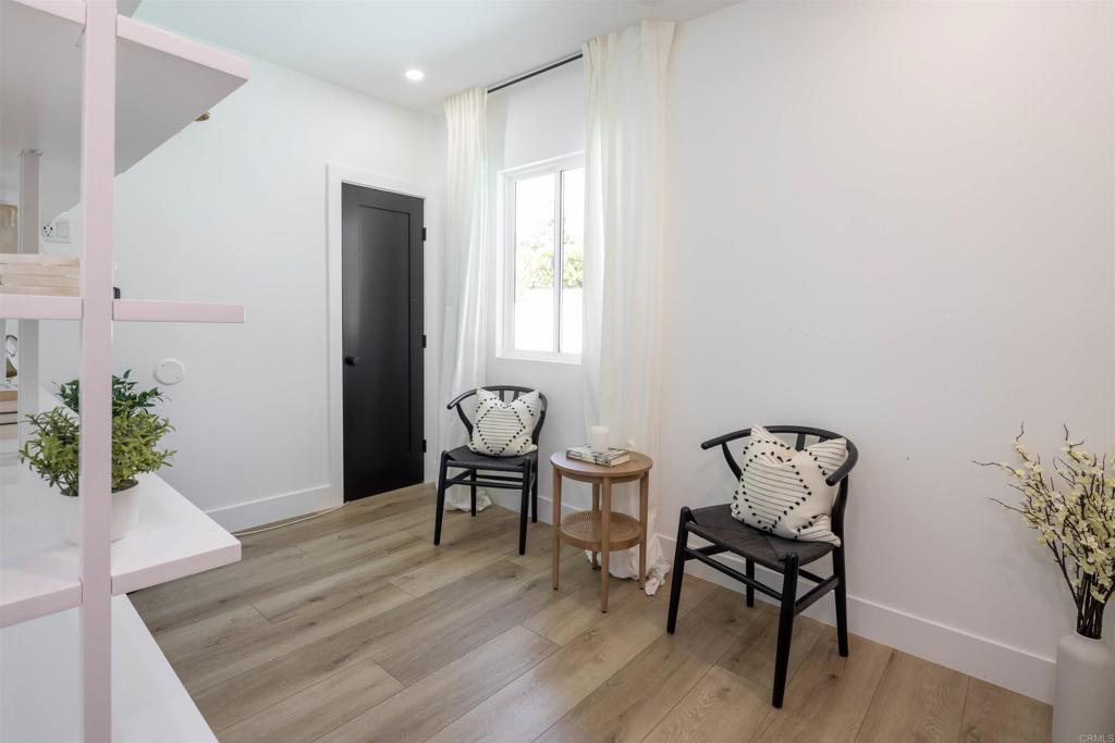 1711 Grandview Street