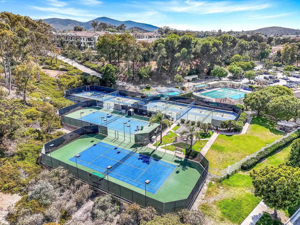 16244 Avenida Venusto