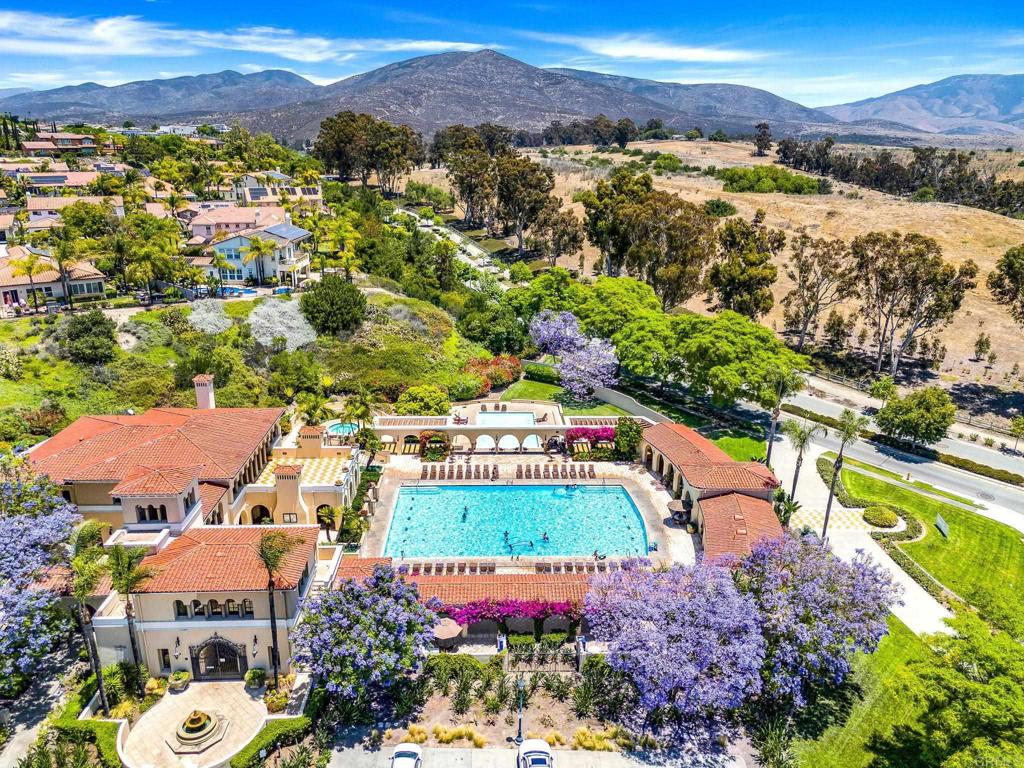 1569 Hackberry Place