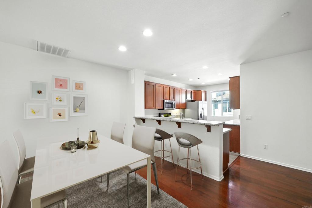 1569 Hackberry Place