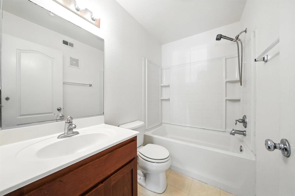 1569 Hackberry Place