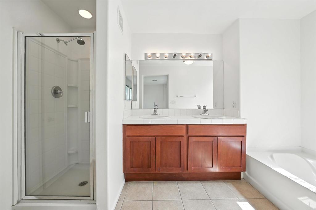 1569 Hackberry Place