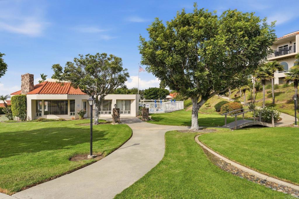 909 Caminito Madrigal B