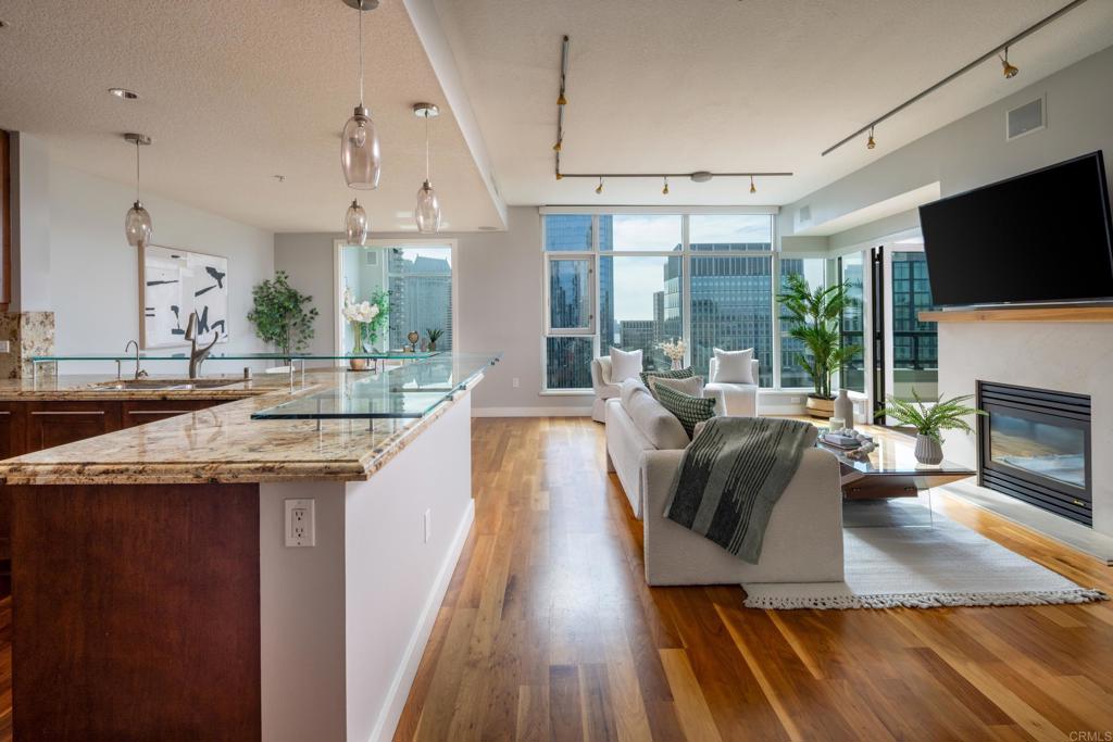 1199 Pacific Highway