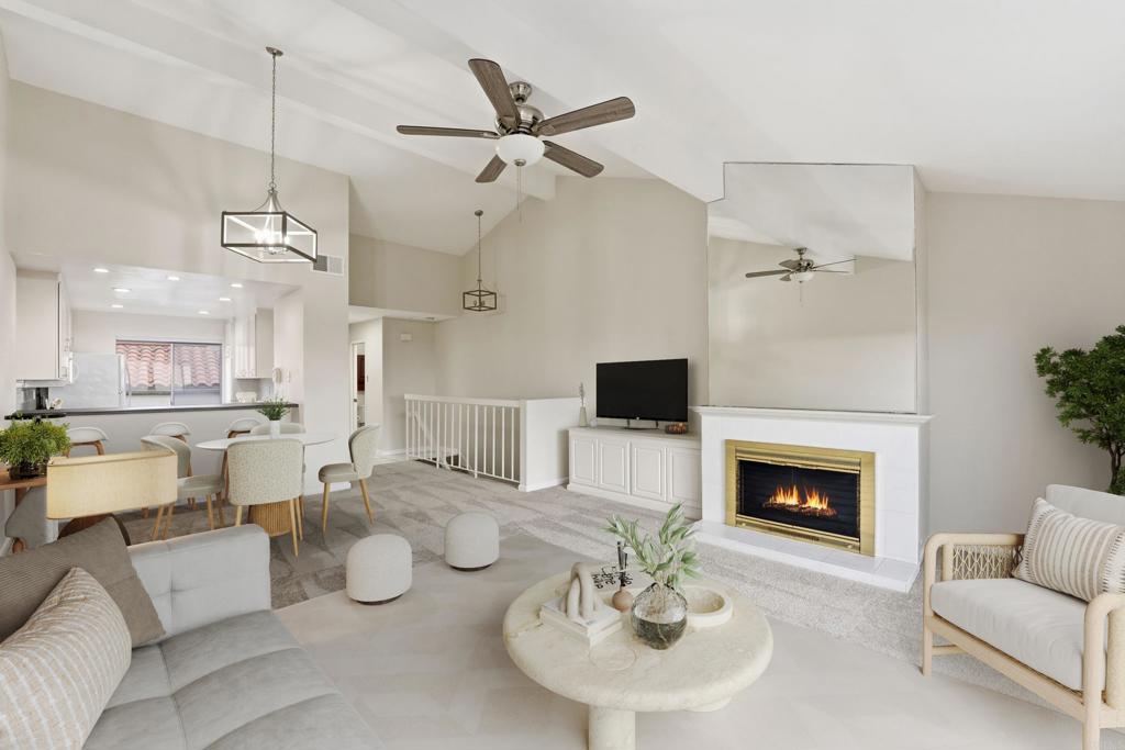 909 Caminito Madrigal B