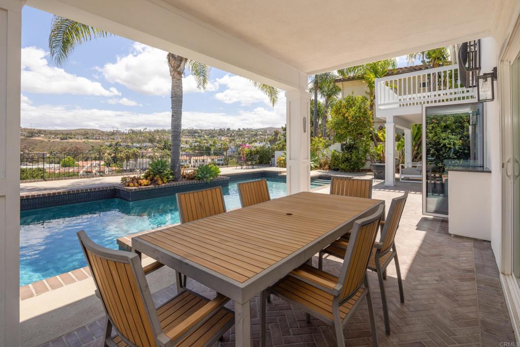 2738 La Costa Avenue