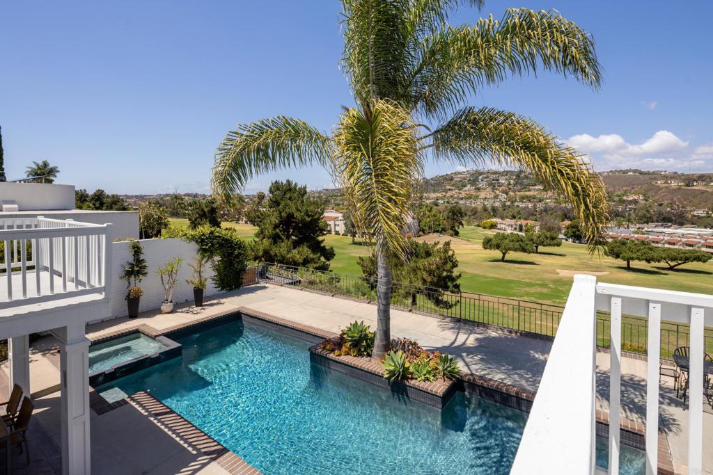 2738 La Costa Avenue