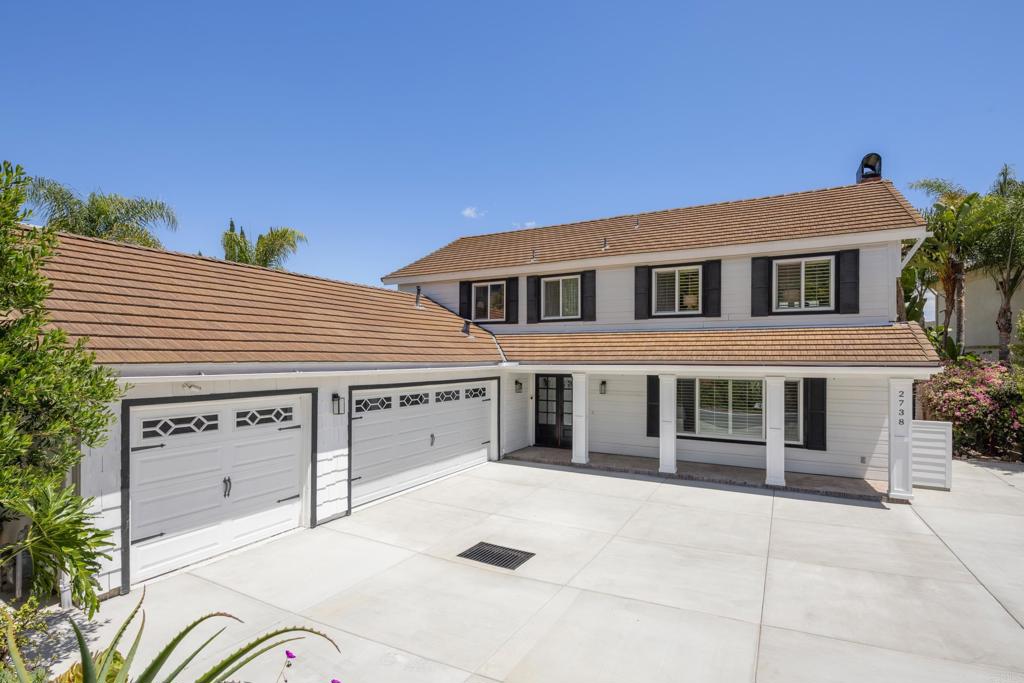 2738 La Costa Avenue