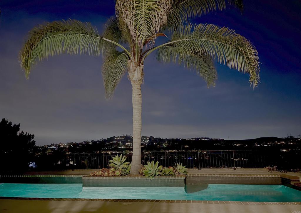 2738 La Costa Avenue